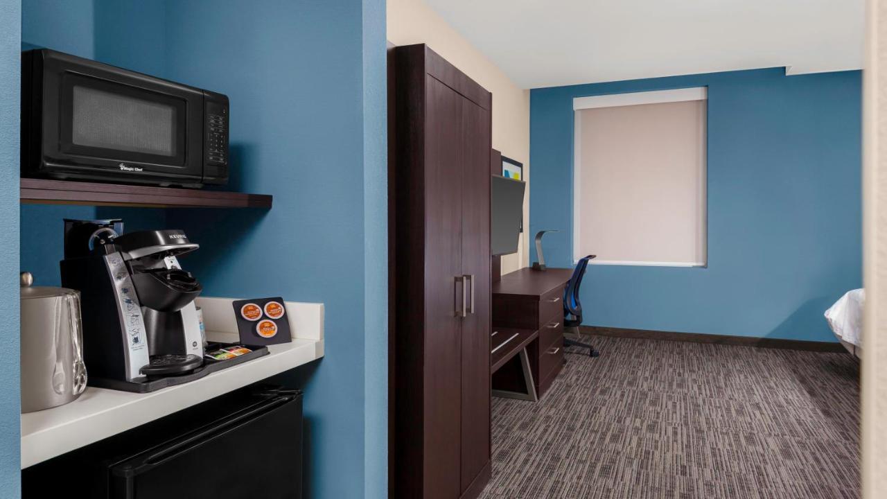 Holiday Inn Express - Kansas City Downtown By Ihg Exterior photo