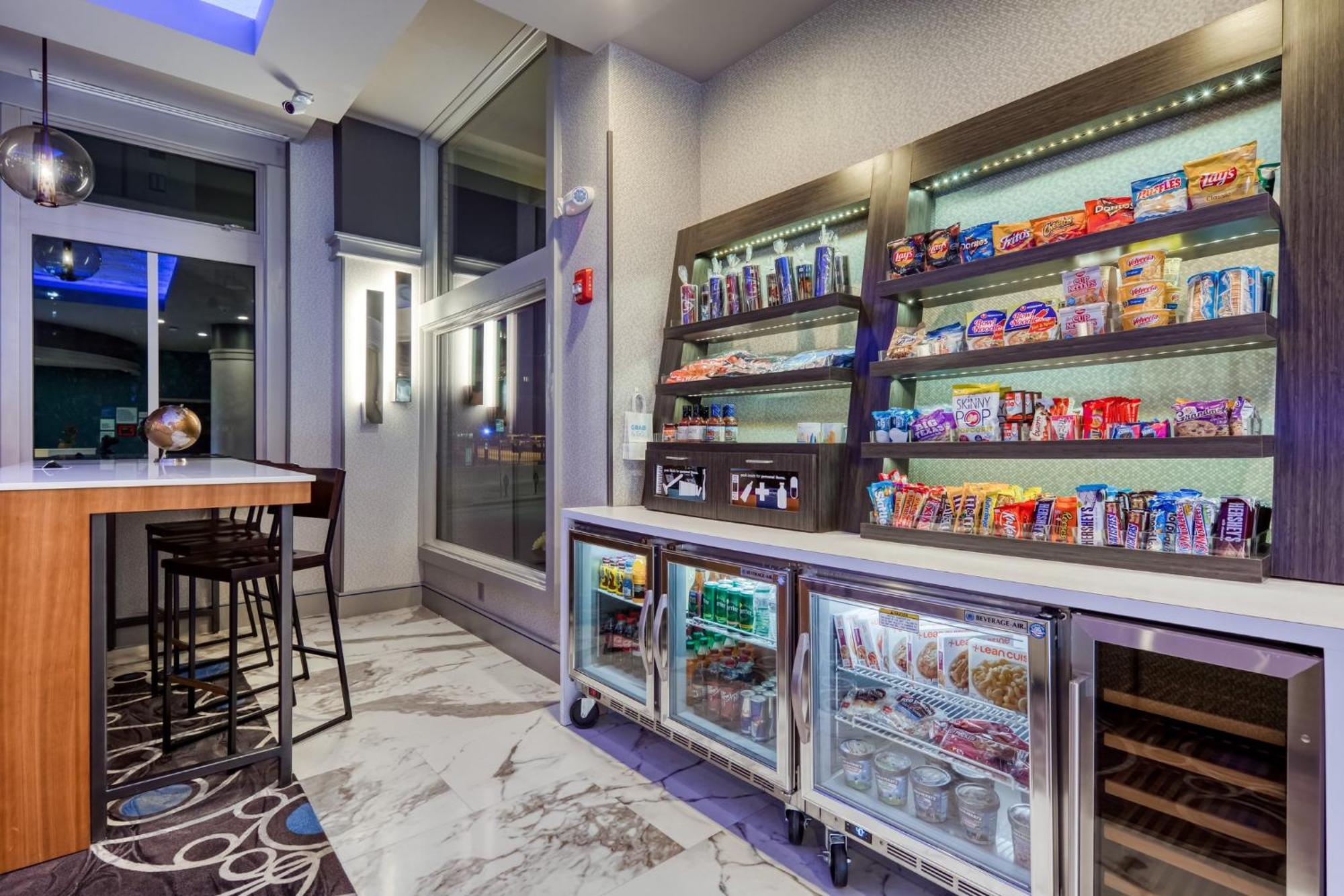 Holiday Inn Express - Kansas City Downtown By Ihg Exterior photo